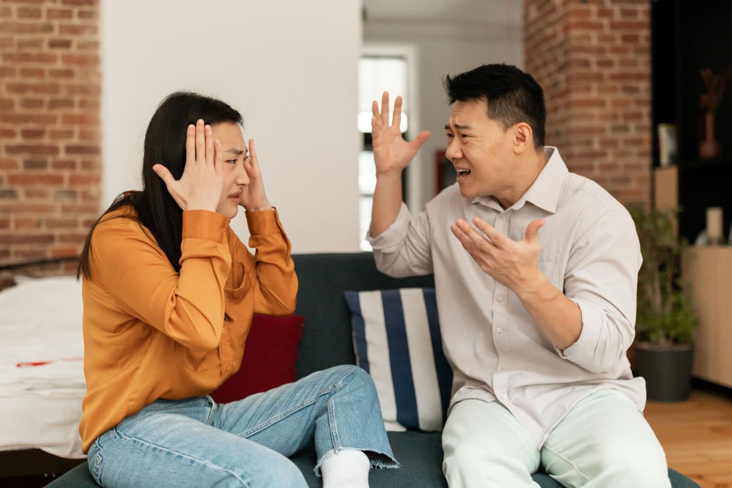 Being Dominant in a Relationship: Healthy vs Unhealthy Traits and How to Find Balance
