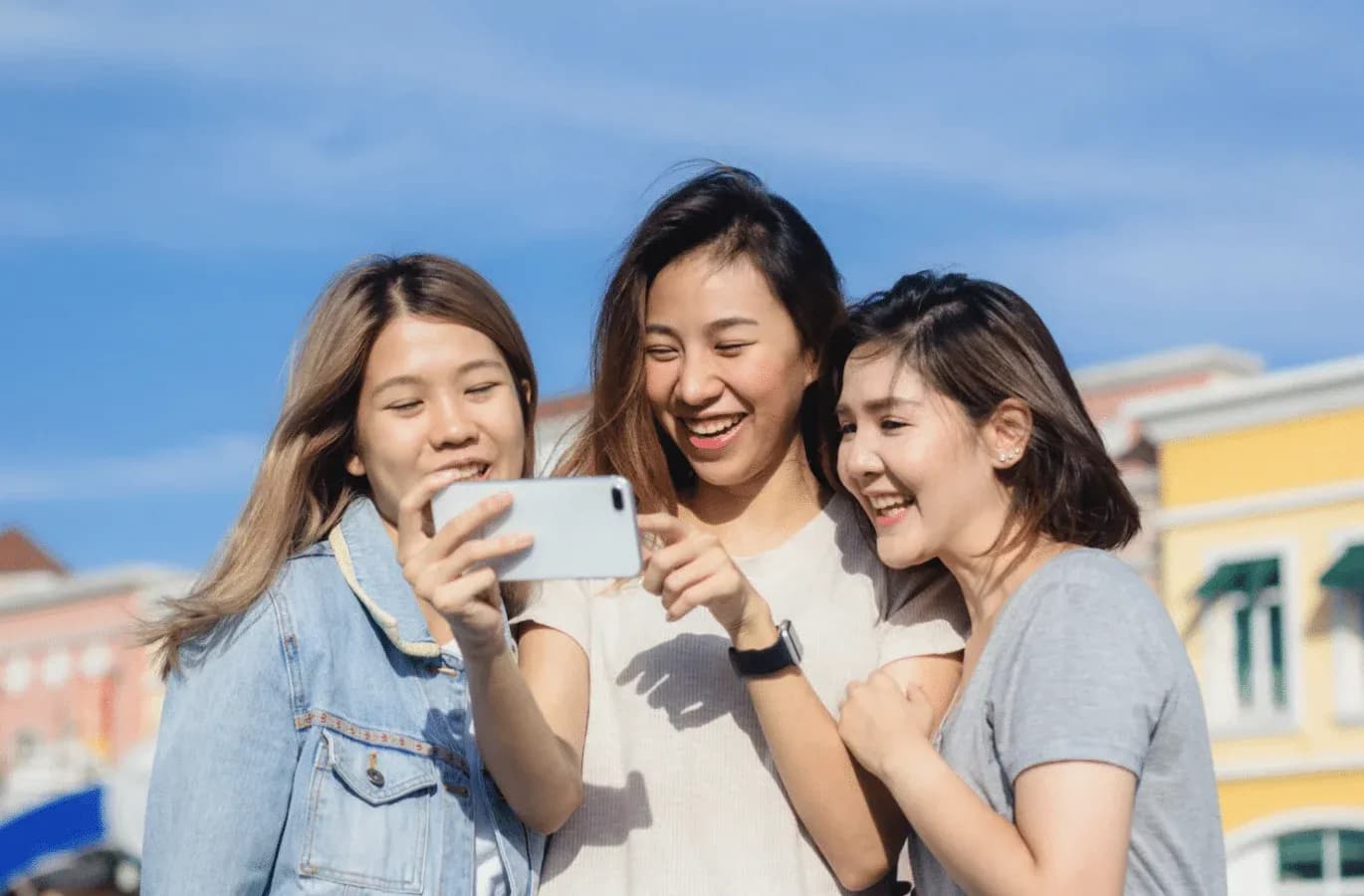 How to Navigate Peer Pressure, FOMO & Loneliness-1.webp